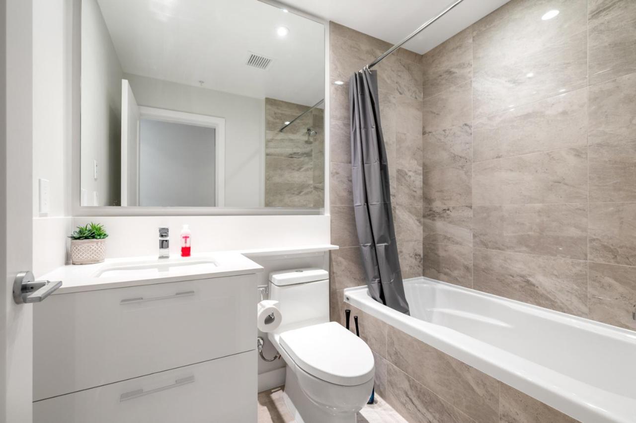 וונקובר Urban Oasis: Stylish Apartment Retreat At Ubc מראה חיצוני תמונה
